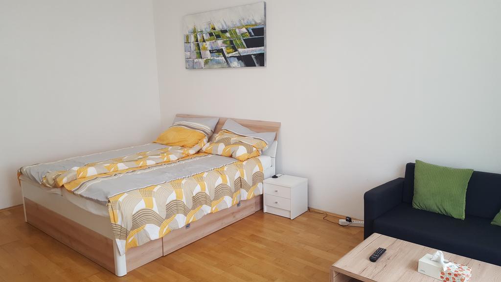 Pasettistrasse 31 Apartment Wina Bagian luar foto